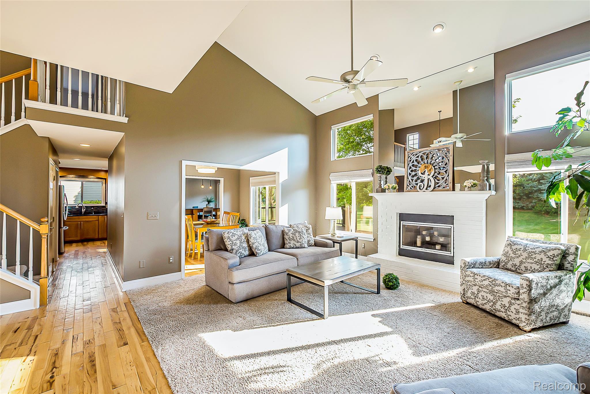 25823 Carriage Lane