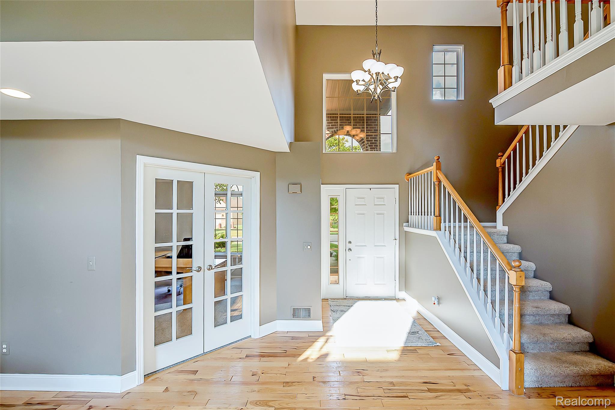 25823 Carriage Lane
