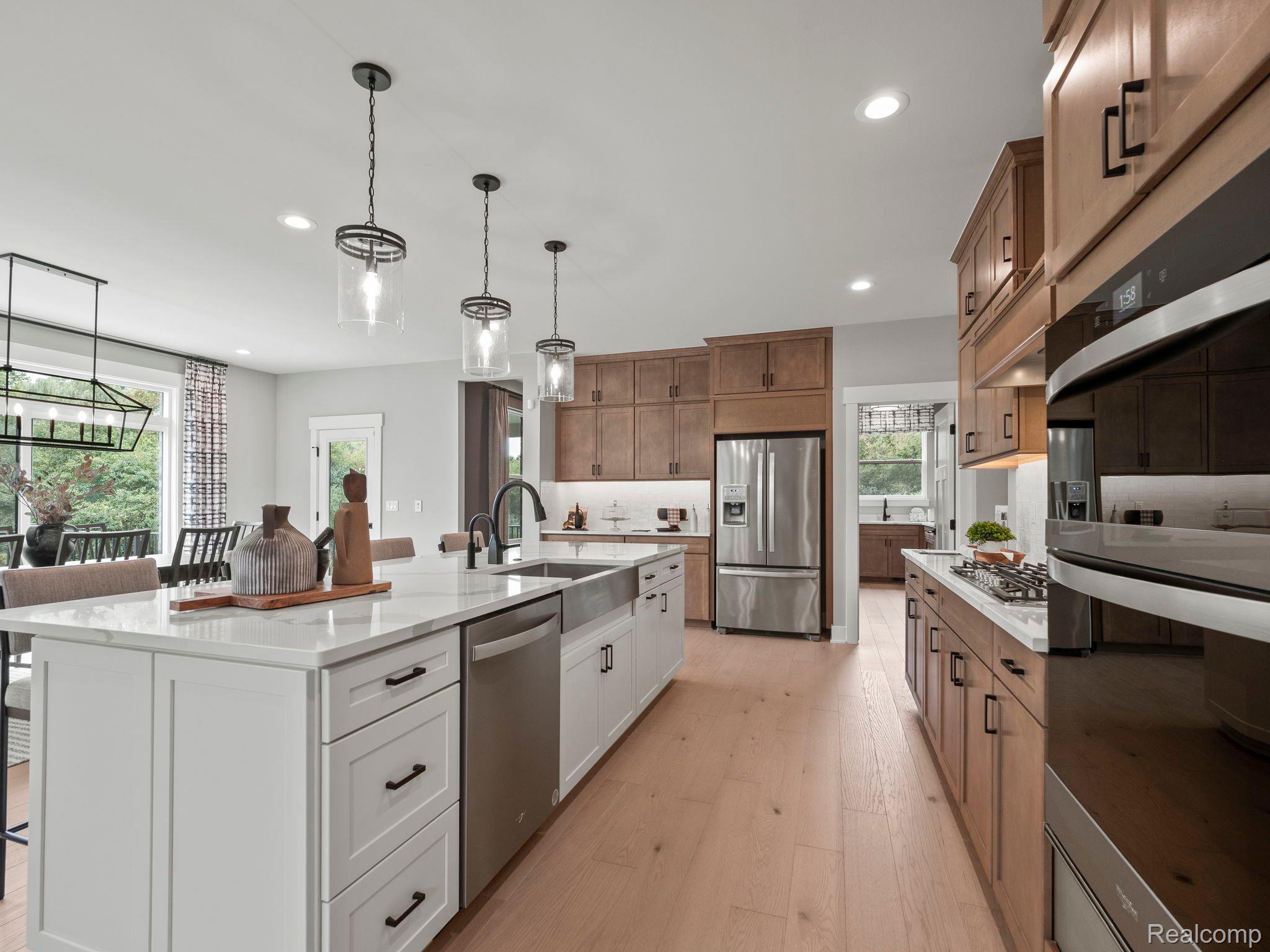 4481 FARM VIEW Drive