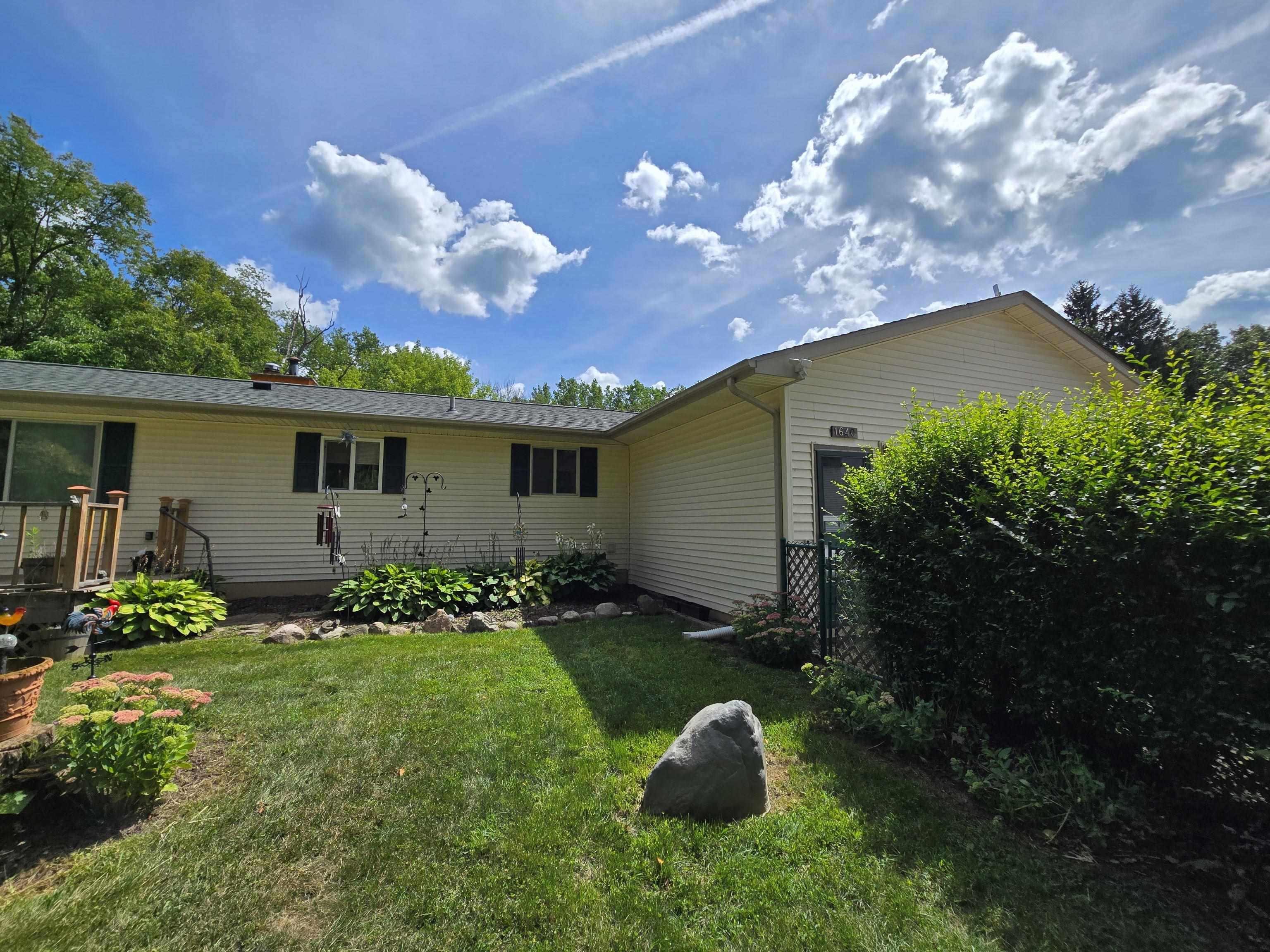 1640 Hendrie Road Road