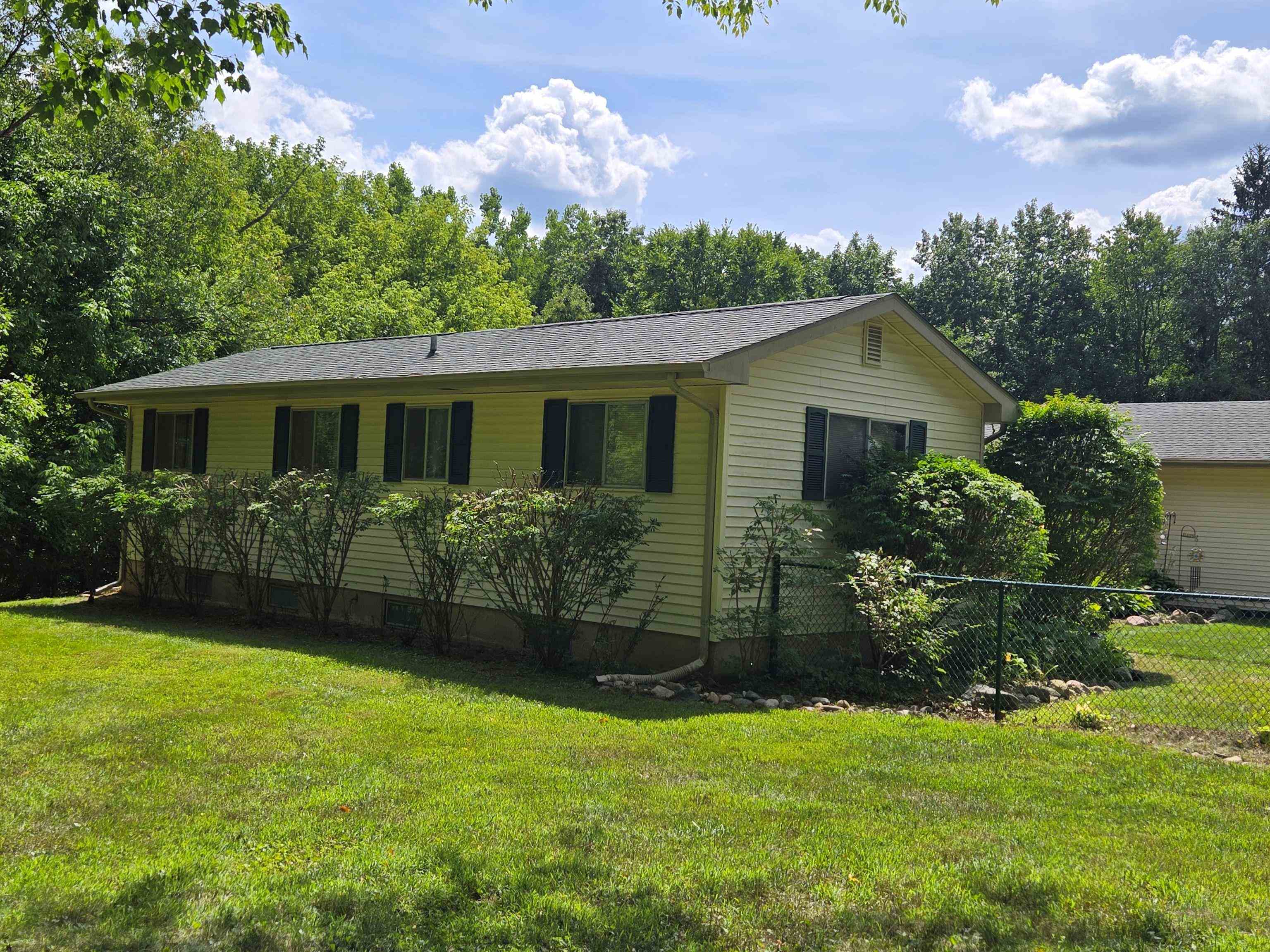 1640 Hendrie Road Road