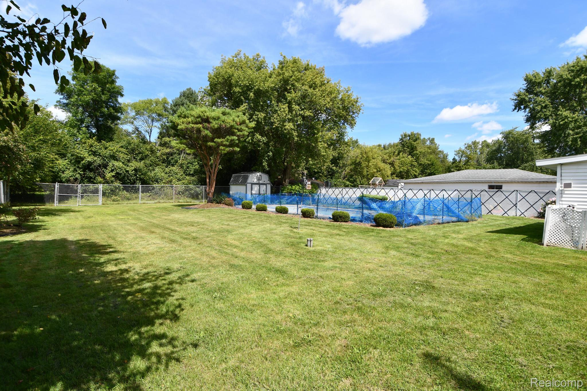 Genesee Charter Township, Michigan 48506, United States, 3 Bedrooms Bedrooms, ,2 BathroomsBathrooms,Residential,Active,210384