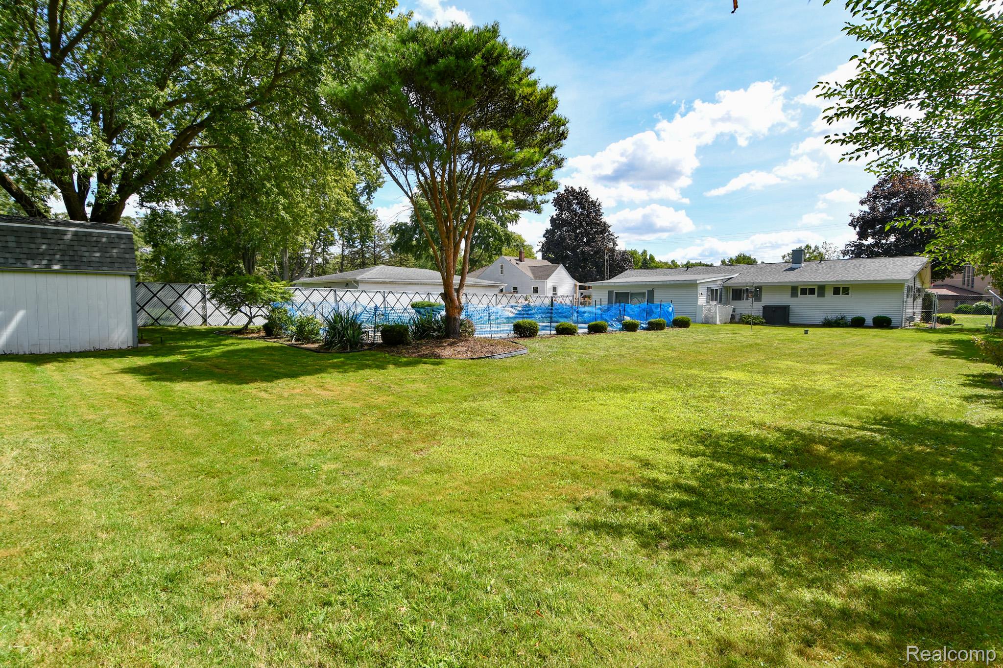 Genesee Charter Township, Michigan 48506, United States, 3 Bedrooms Bedrooms, ,2 BathroomsBathrooms,Residential,Active,210384