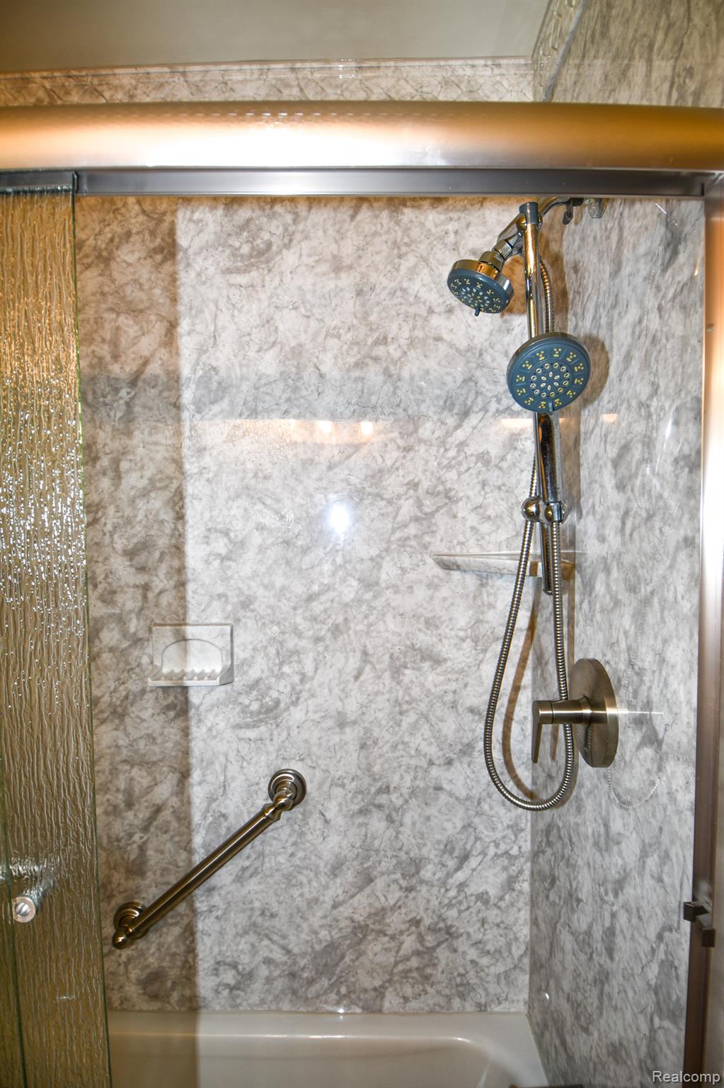 Genesee Charter Township, Michigan 48506, United States, 3 Bedrooms Bedrooms, ,2 BathroomsBathrooms,Residential,Active,210384