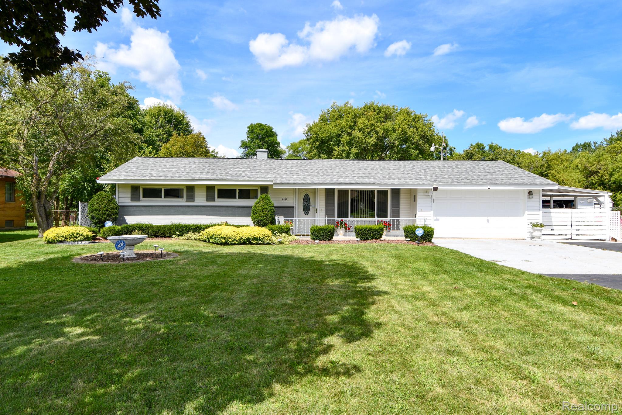 Genesee Charter Township, Michigan 48506, United States, 3 Bedrooms Bedrooms, ,2 BathroomsBathrooms,Residential,Active,210384