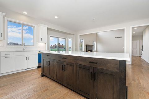 A home in TroyCity_Oakland