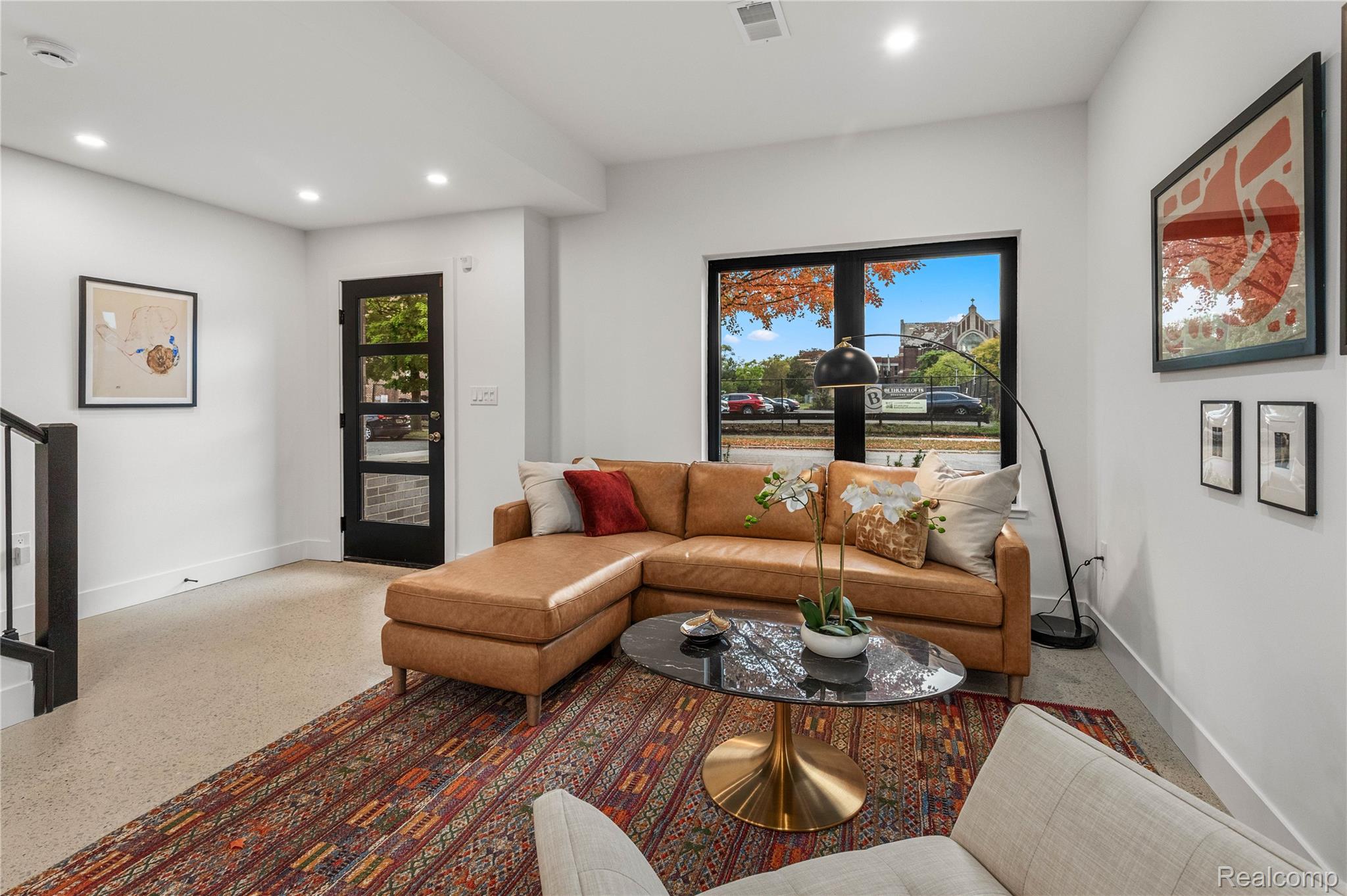 Detroit City, Michigan 48206, United States, 2 Bedrooms Bedrooms, ,3 BathroomsBathrooms,Residential,Active,216692