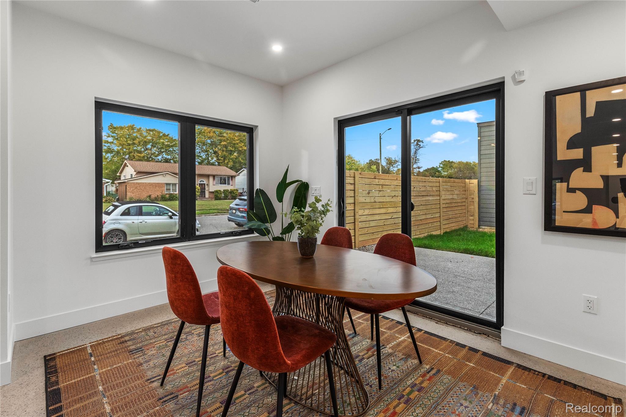 Detroit City, Michigan 48206, United States, 2 Bedrooms Bedrooms, ,3 BathroomsBathrooms,Residential,Active,216692