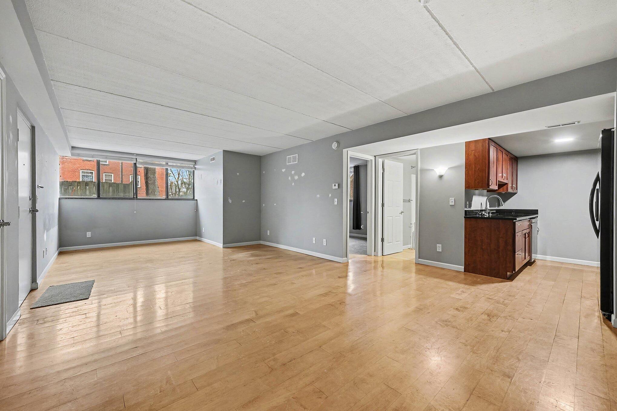 460 E Fulton Street E 2