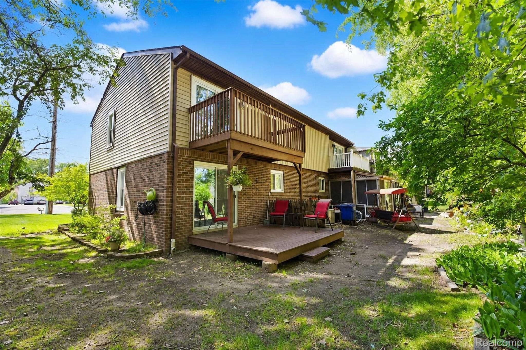 38001 Carolon Boulevard