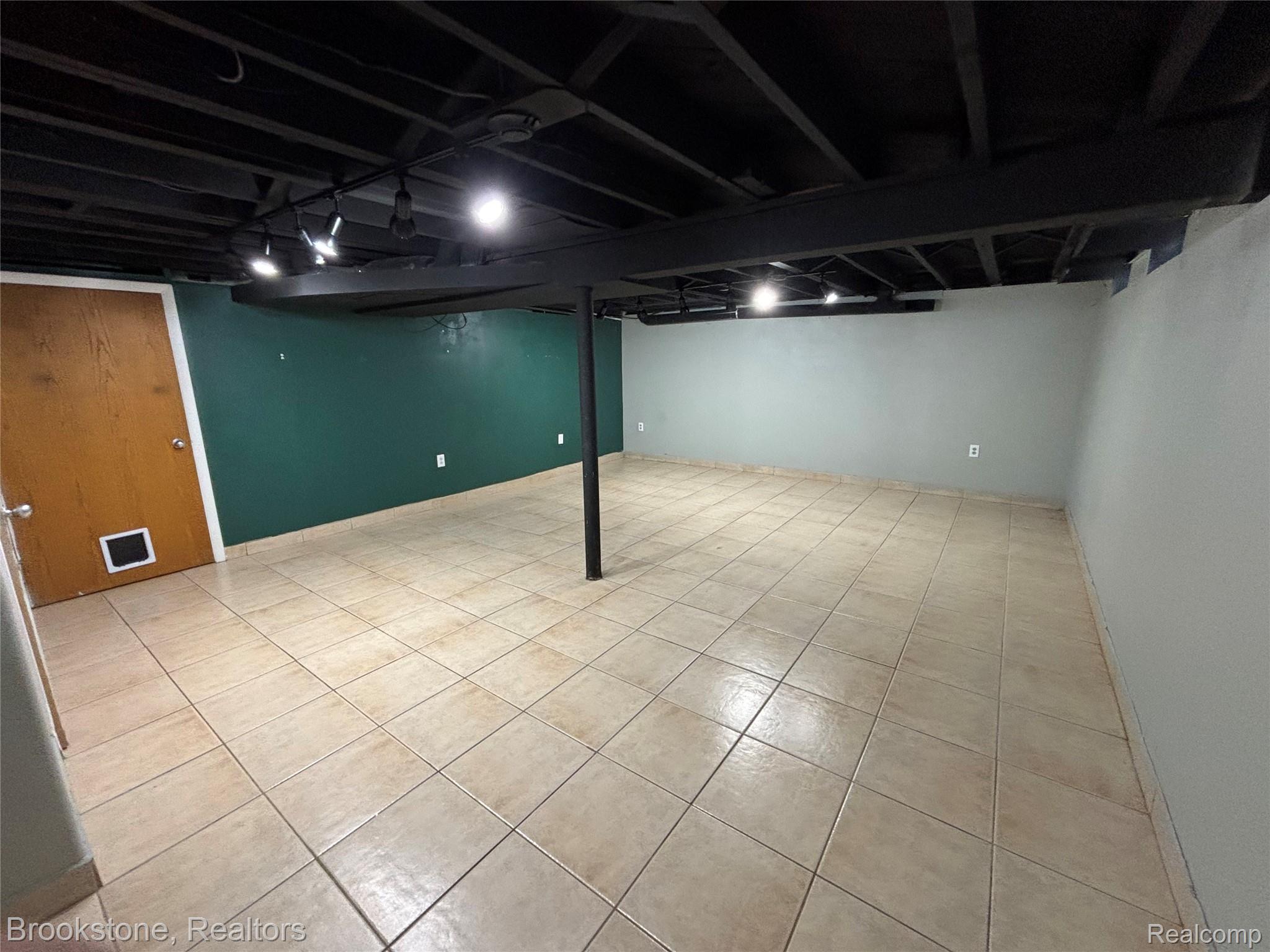 20020 Shady Lane Avenue