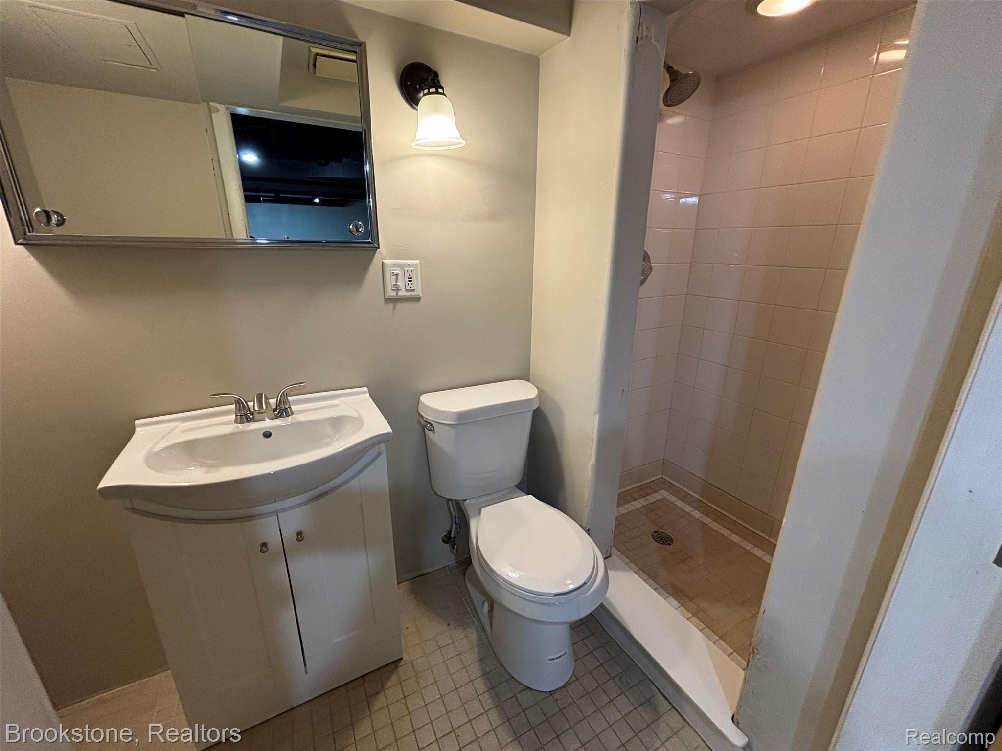 20020 Shady Lane Avenue