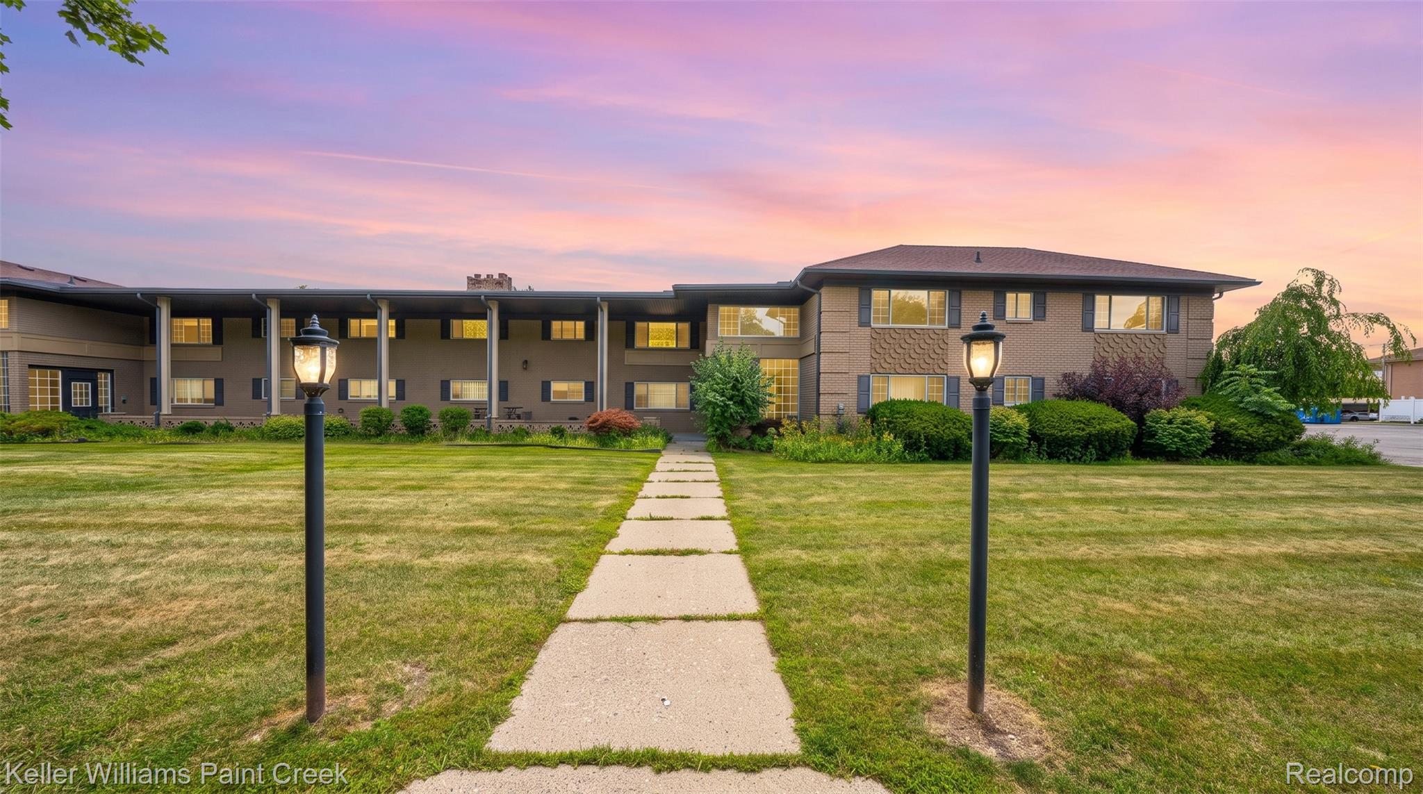 2311 Walton Boulevard 44