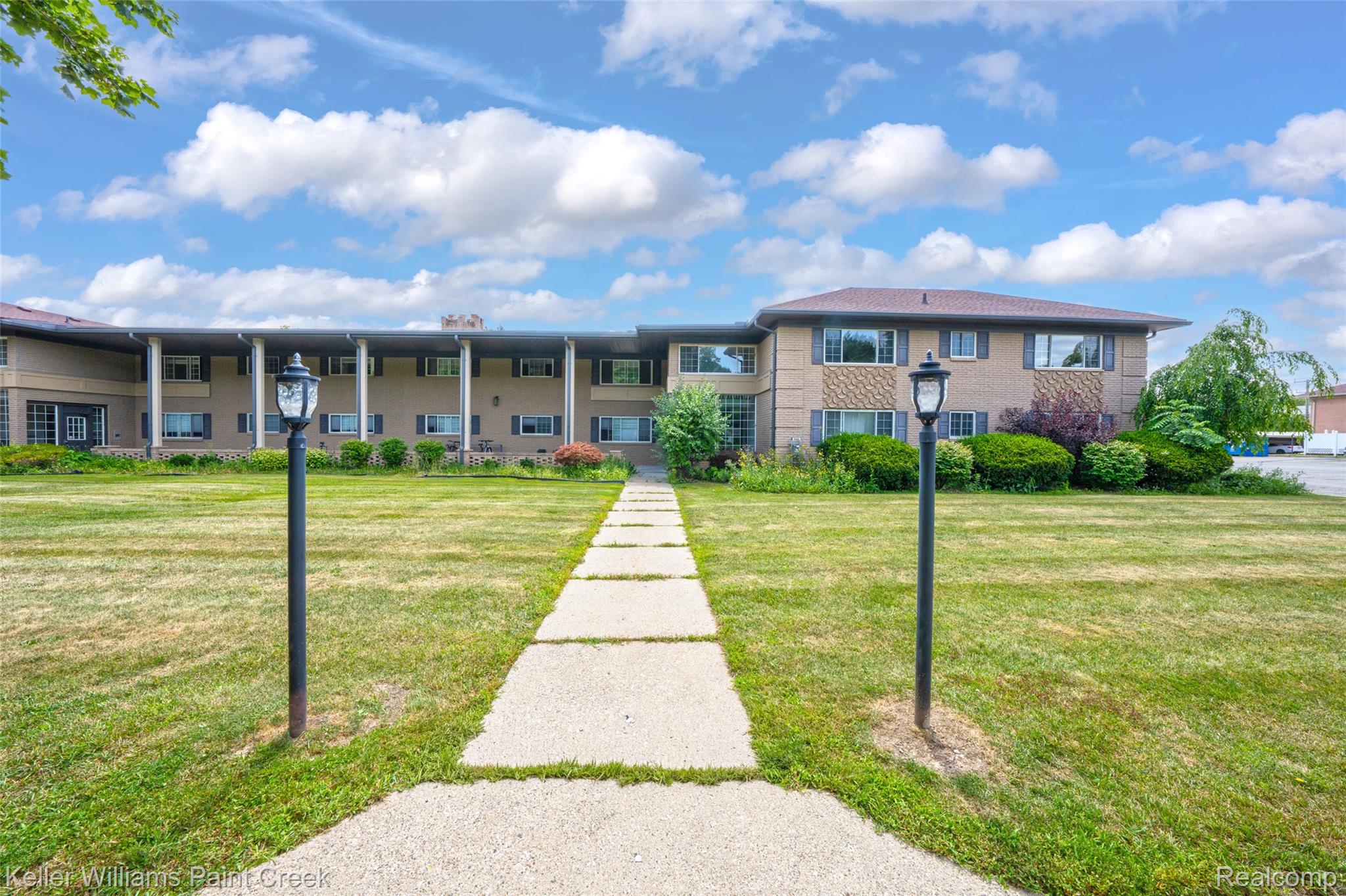 2311 Walton Boulevard 44