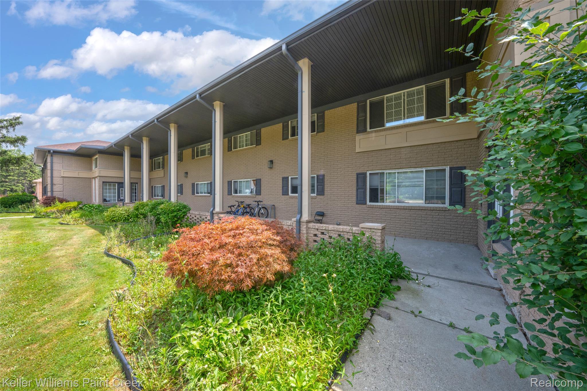 2311 Walton Boulevard 44