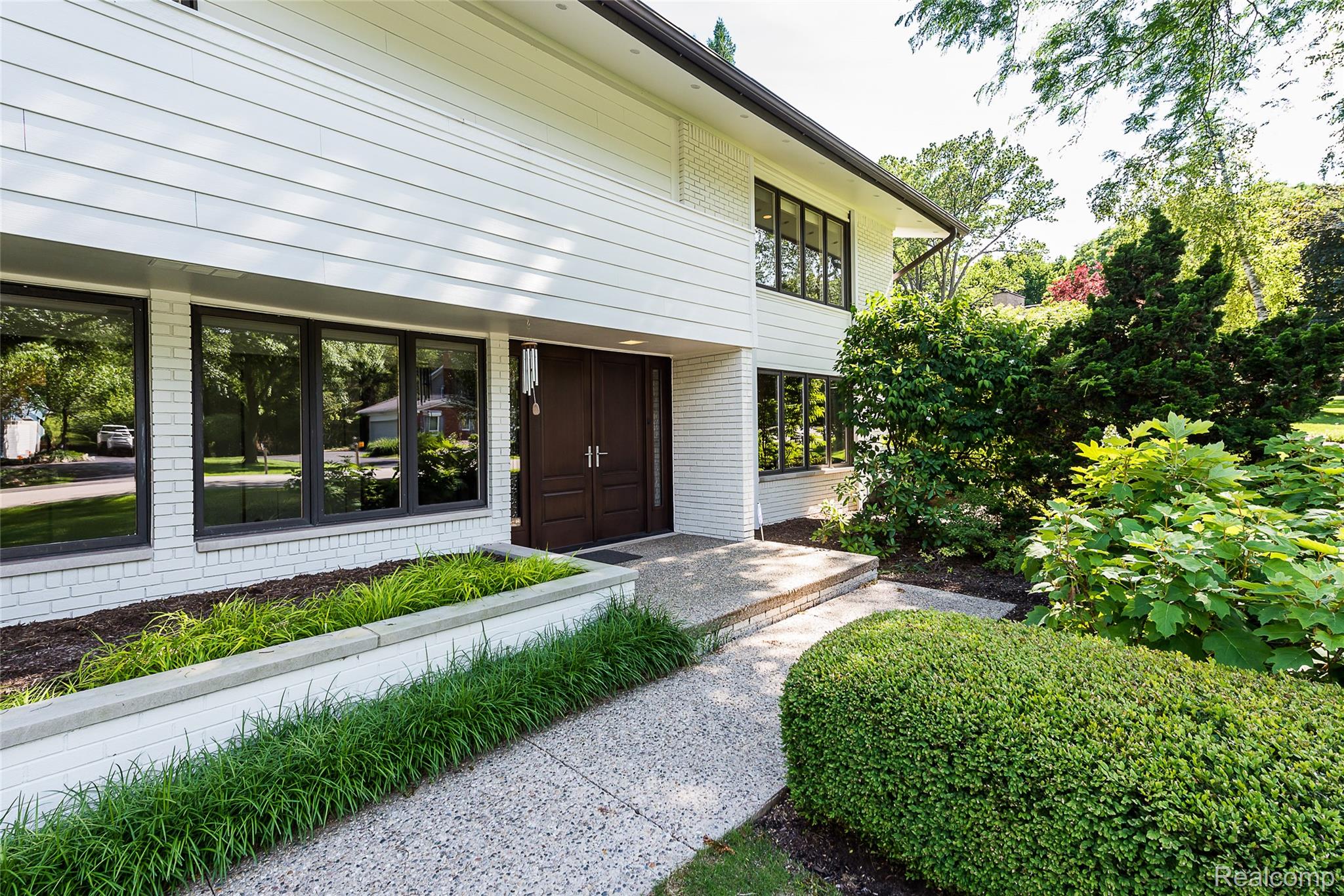 581 Woodway Court