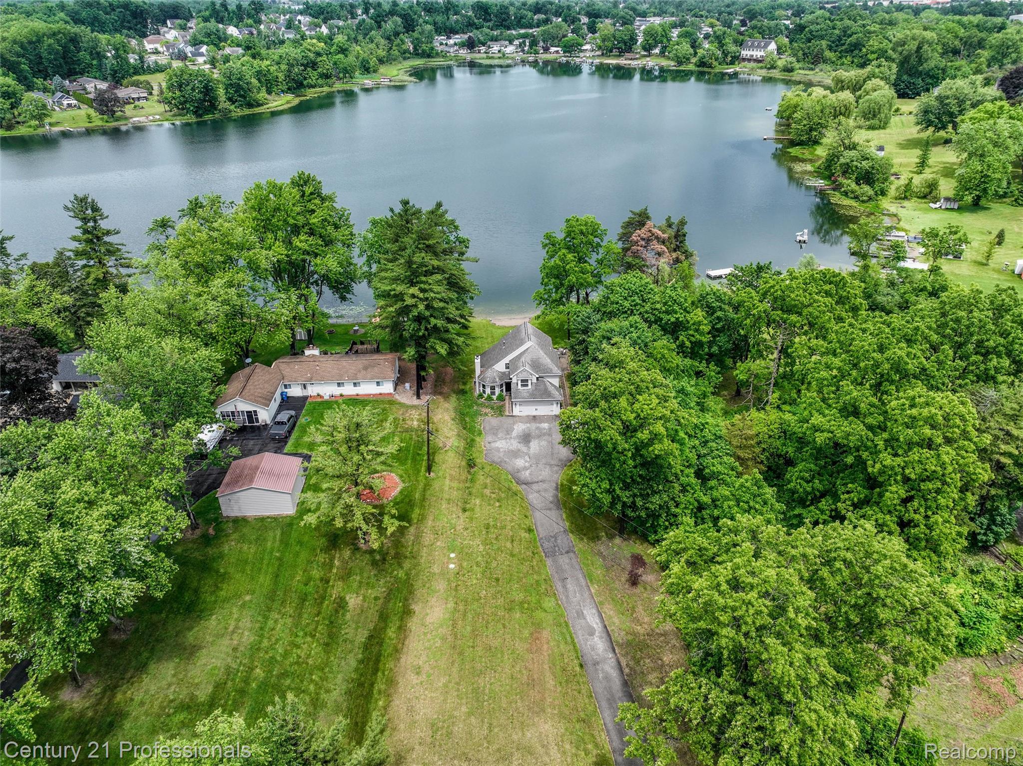1052 Maple Heights Drive