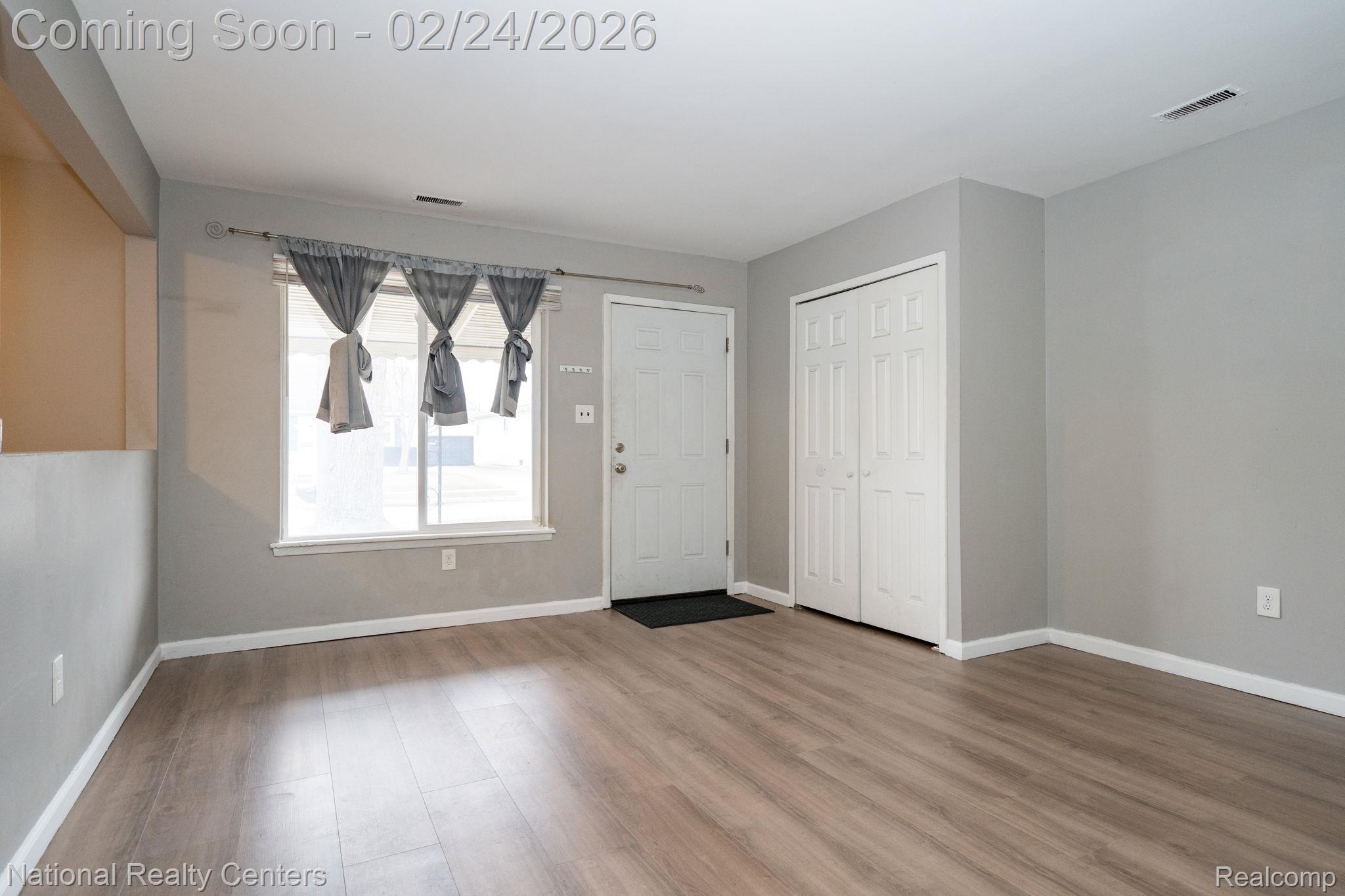 26344 Groveland Street