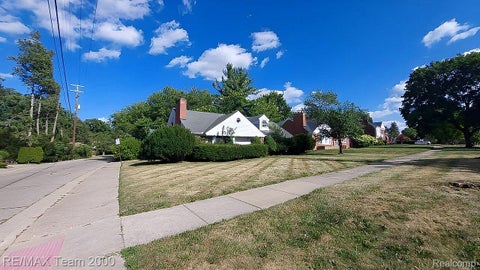 Tiny photo for 161 Ottawa Drive, Pontiac City, MI 48341 (MLS # 20261060103)