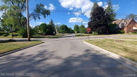 Tiny photo for 161 Ottawa Drive, Pontiac City, MI 48341 (MLS # 20261060103)