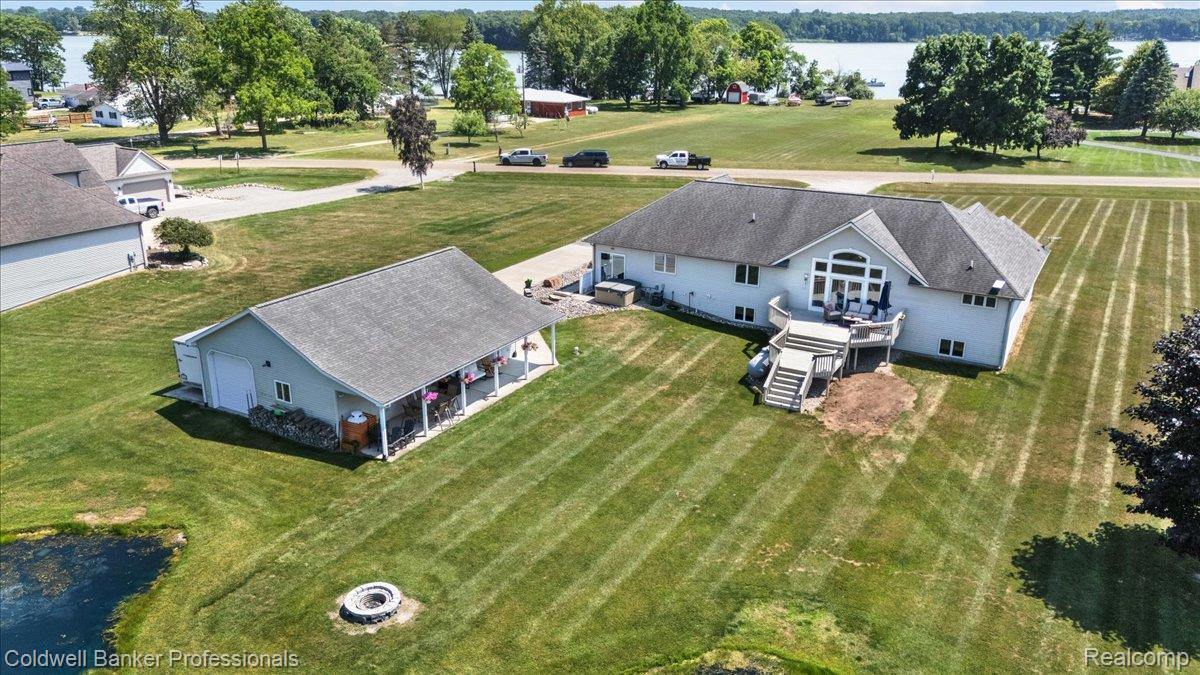5554 Sandy Lane