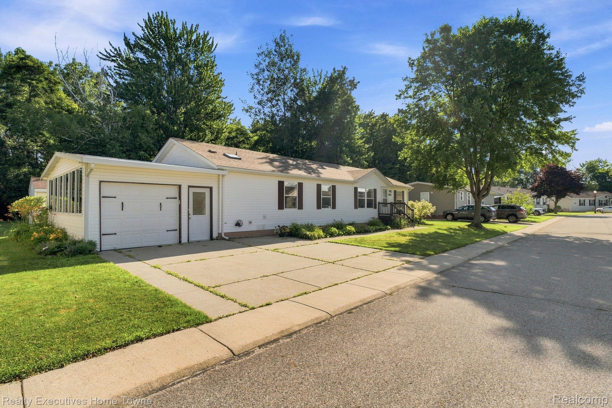 508 Bush Lake Lane