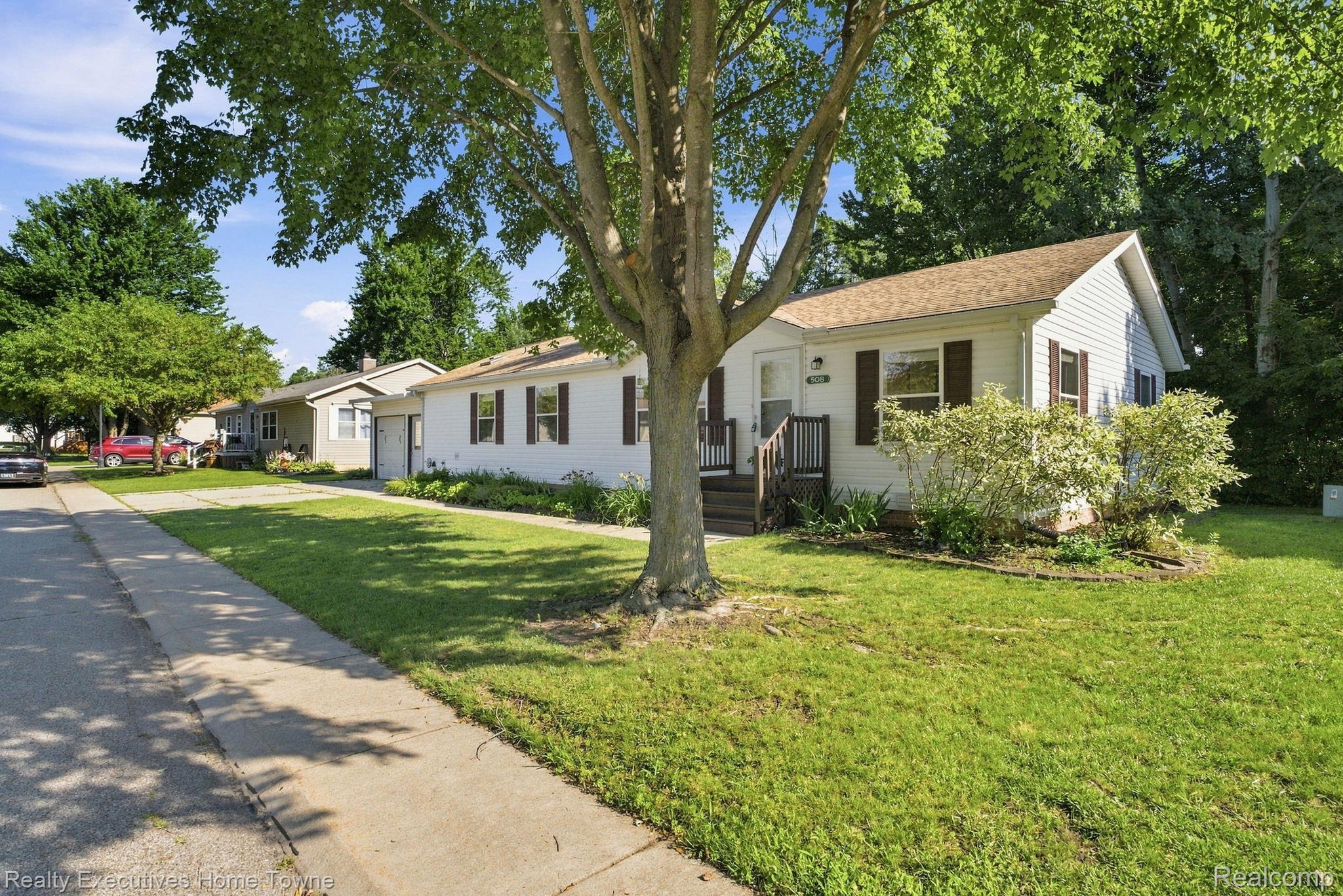 508 Bush Lake Lane