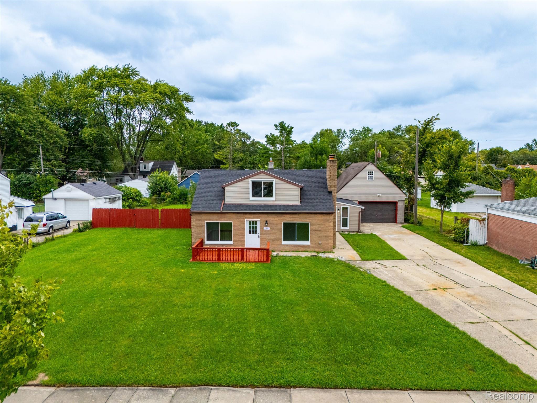 St Clair Shores City, Michigan 48082, United States, 5 Bedrooms Bedrooms, ,3 BathroomsBathrooms,Residential,Active,219943