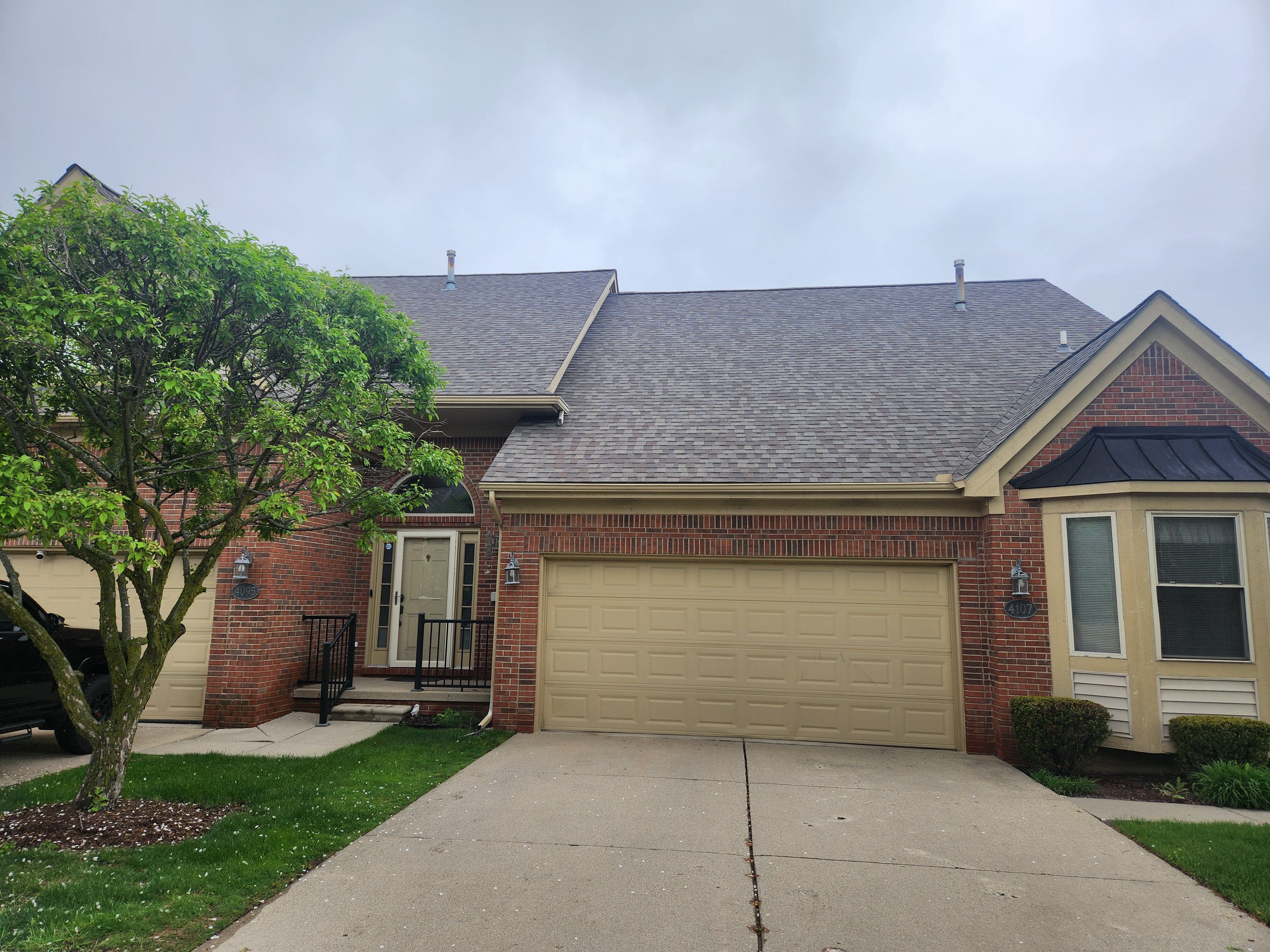 4095 April Lane