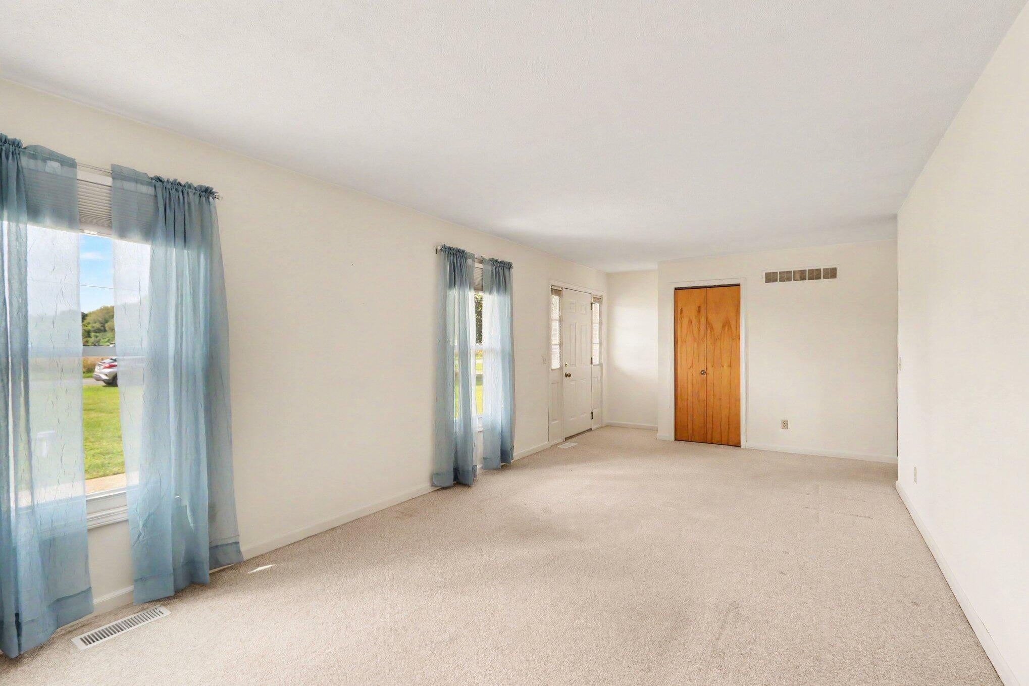 8198 N 37th Street