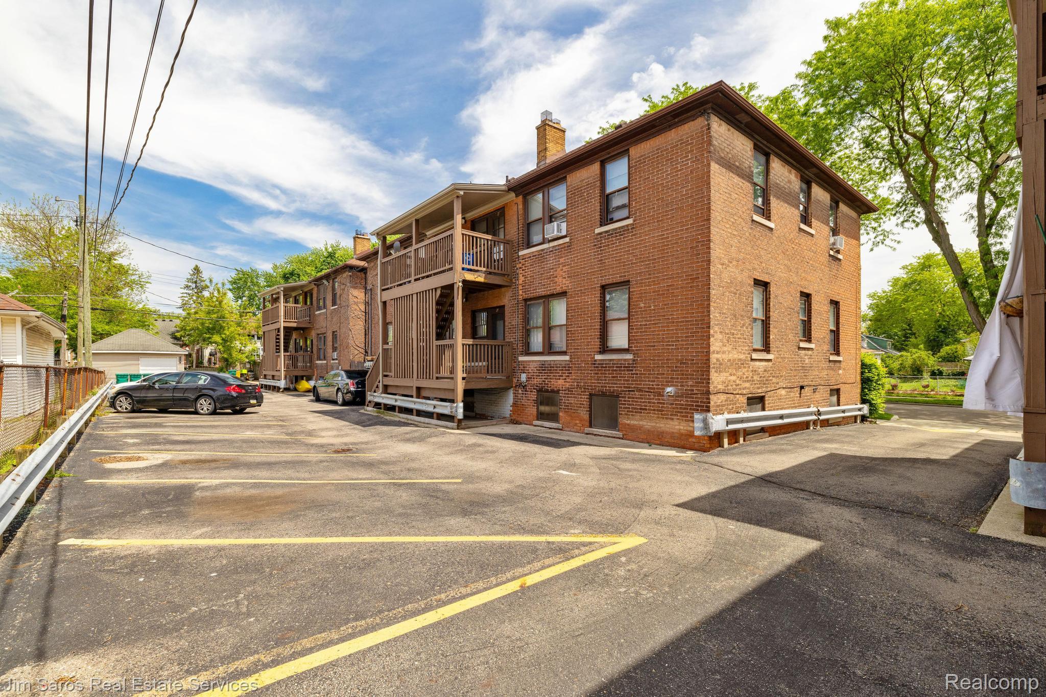 1300 Maryland