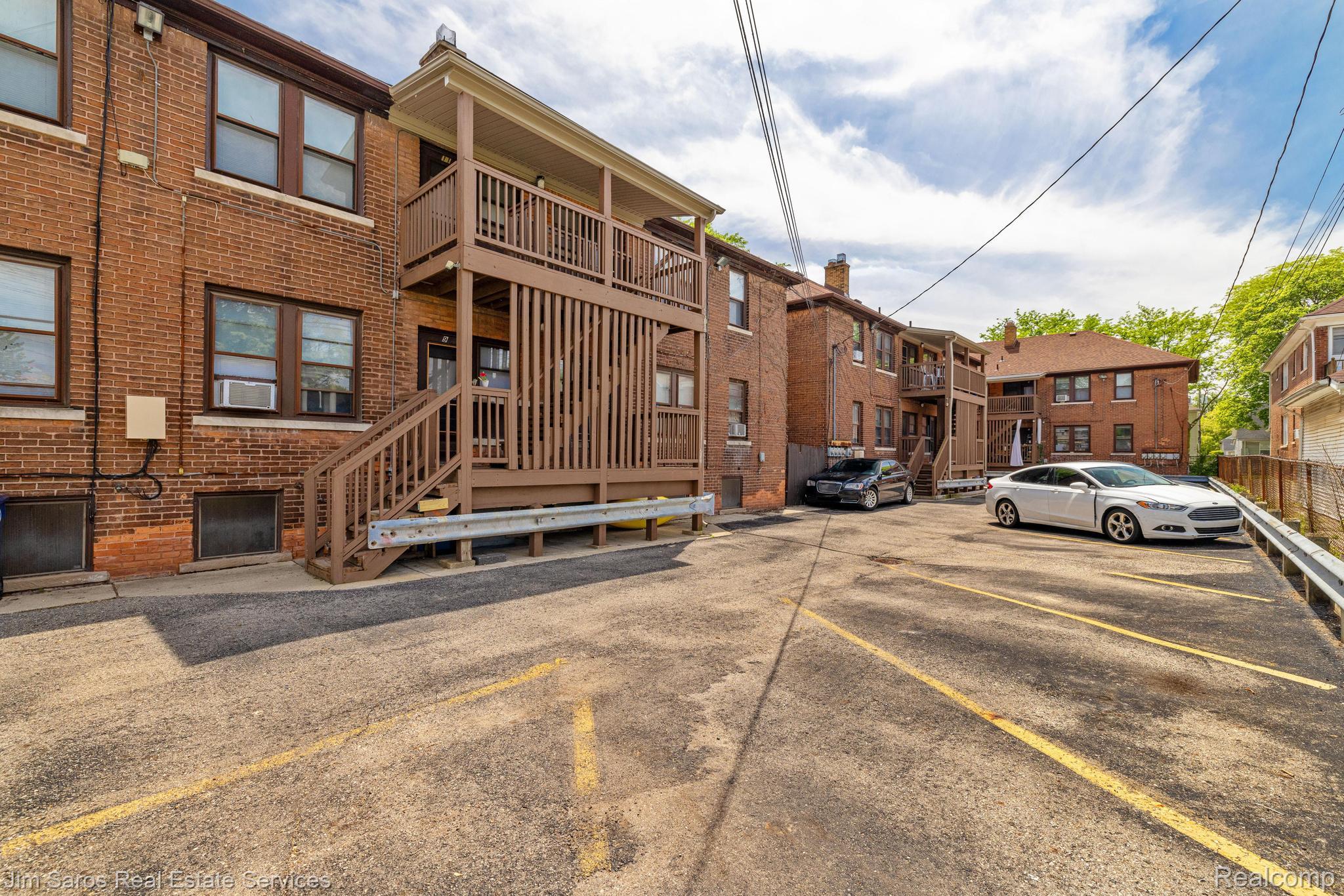 1300 Maryland