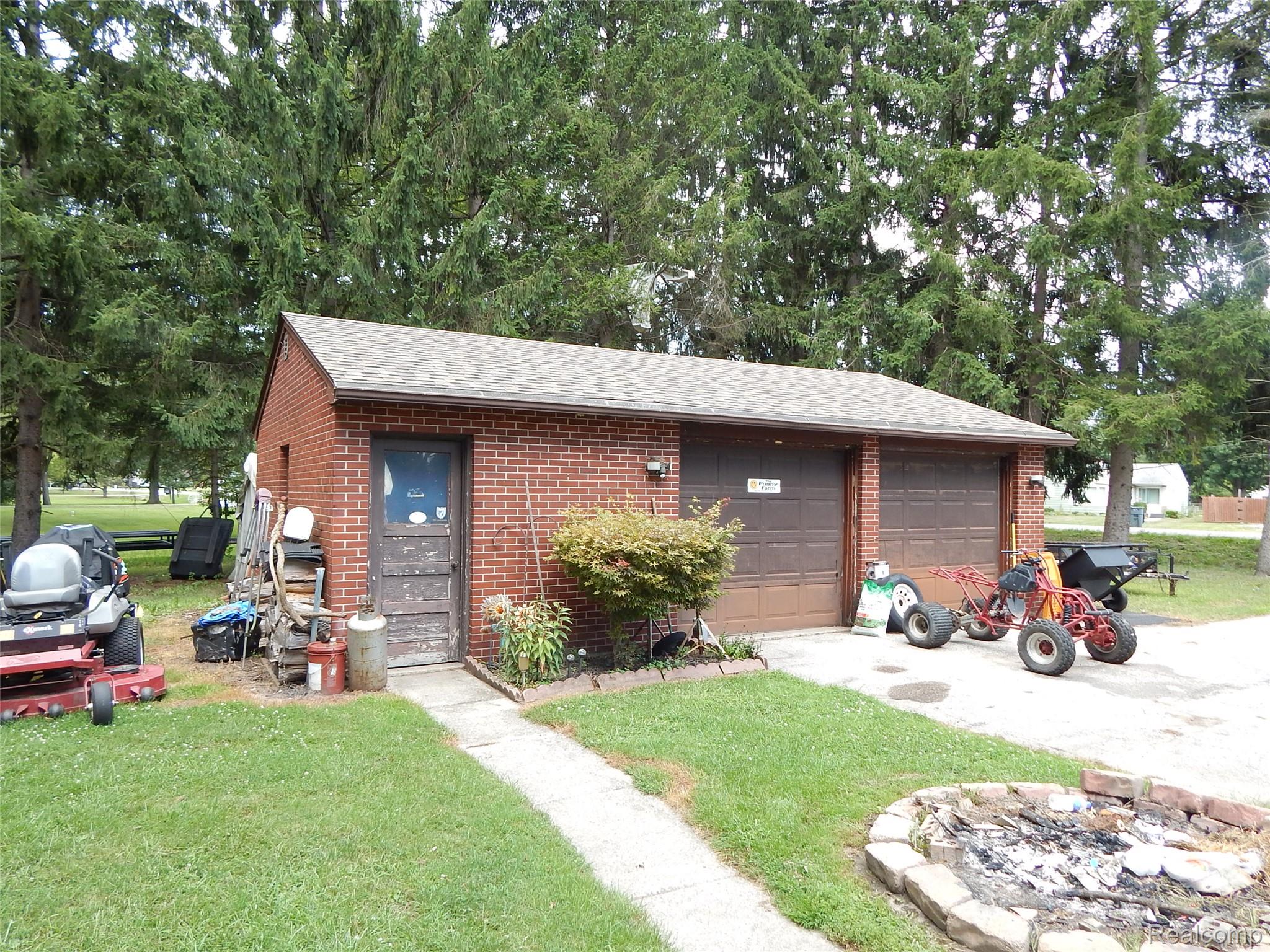 4006 N River Road Road