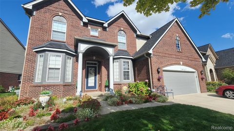 6827 Blackwell Utica City MI 48317