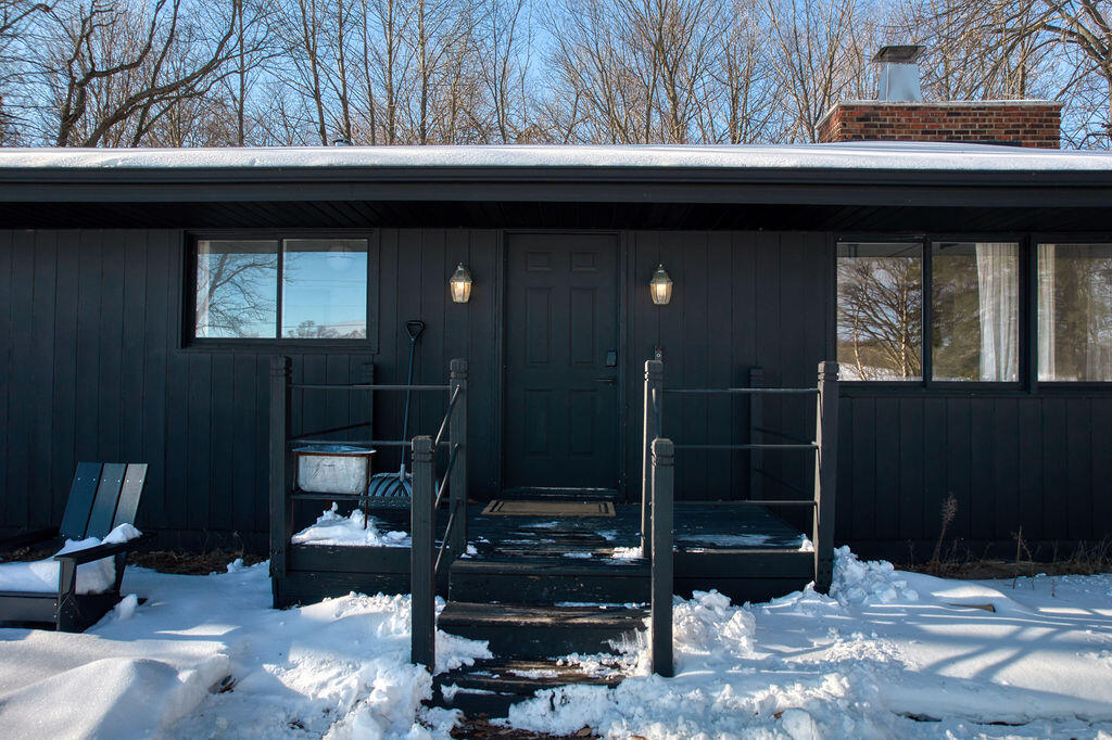 988 Blue Star Highway