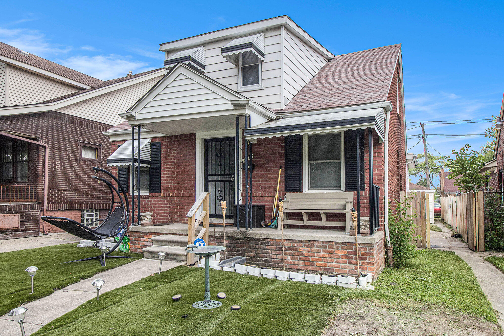 19312 Goulburn Avenue