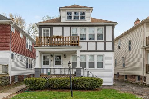 1322 Wayburn Street Grosse Pointe Park City MI 48230