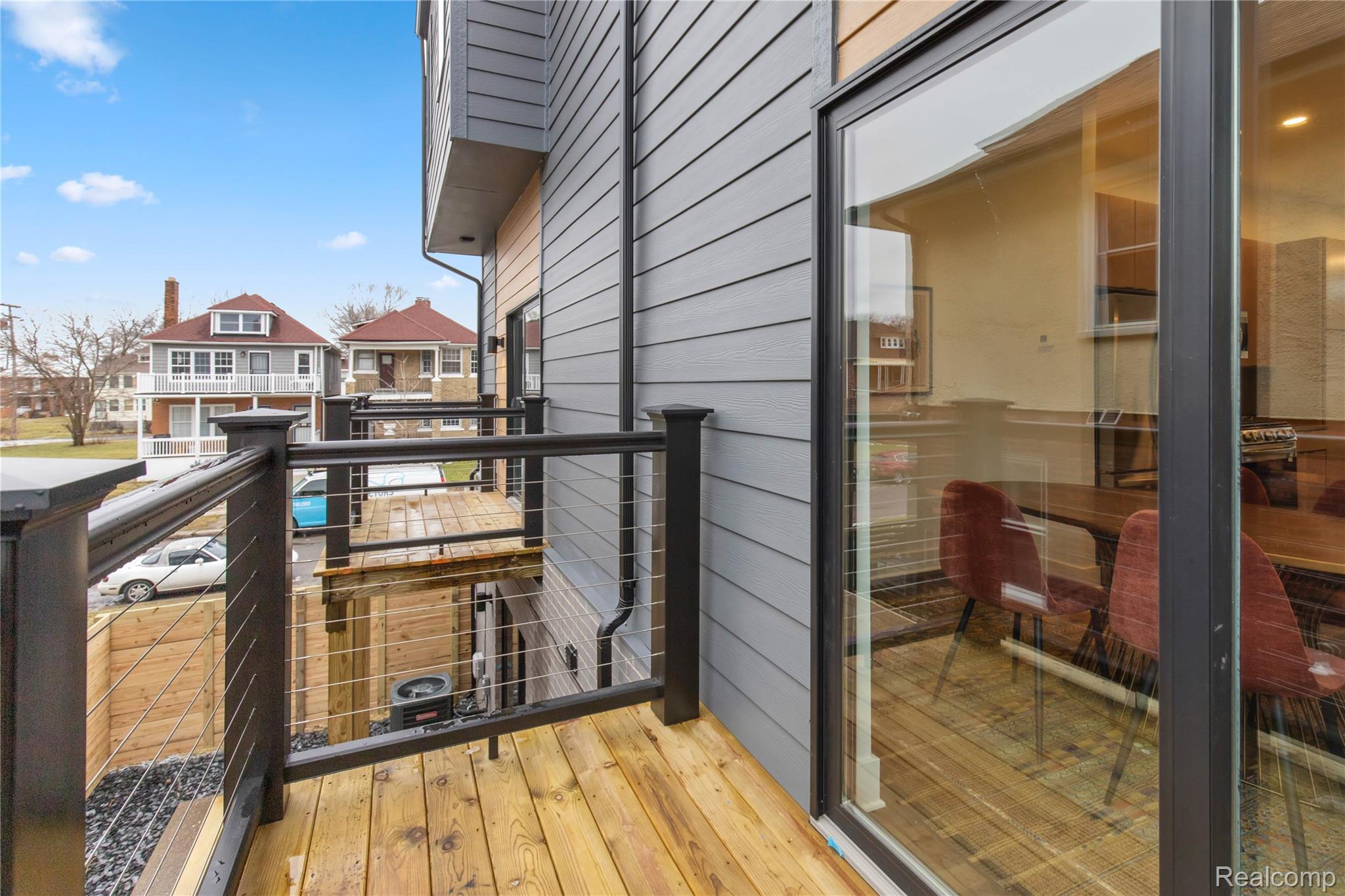 Detroit City, Michigan 48206, United States, 2 Bedrooms Bedrooms, ,3 BathroomsBathrooms,Residential,Active,155529