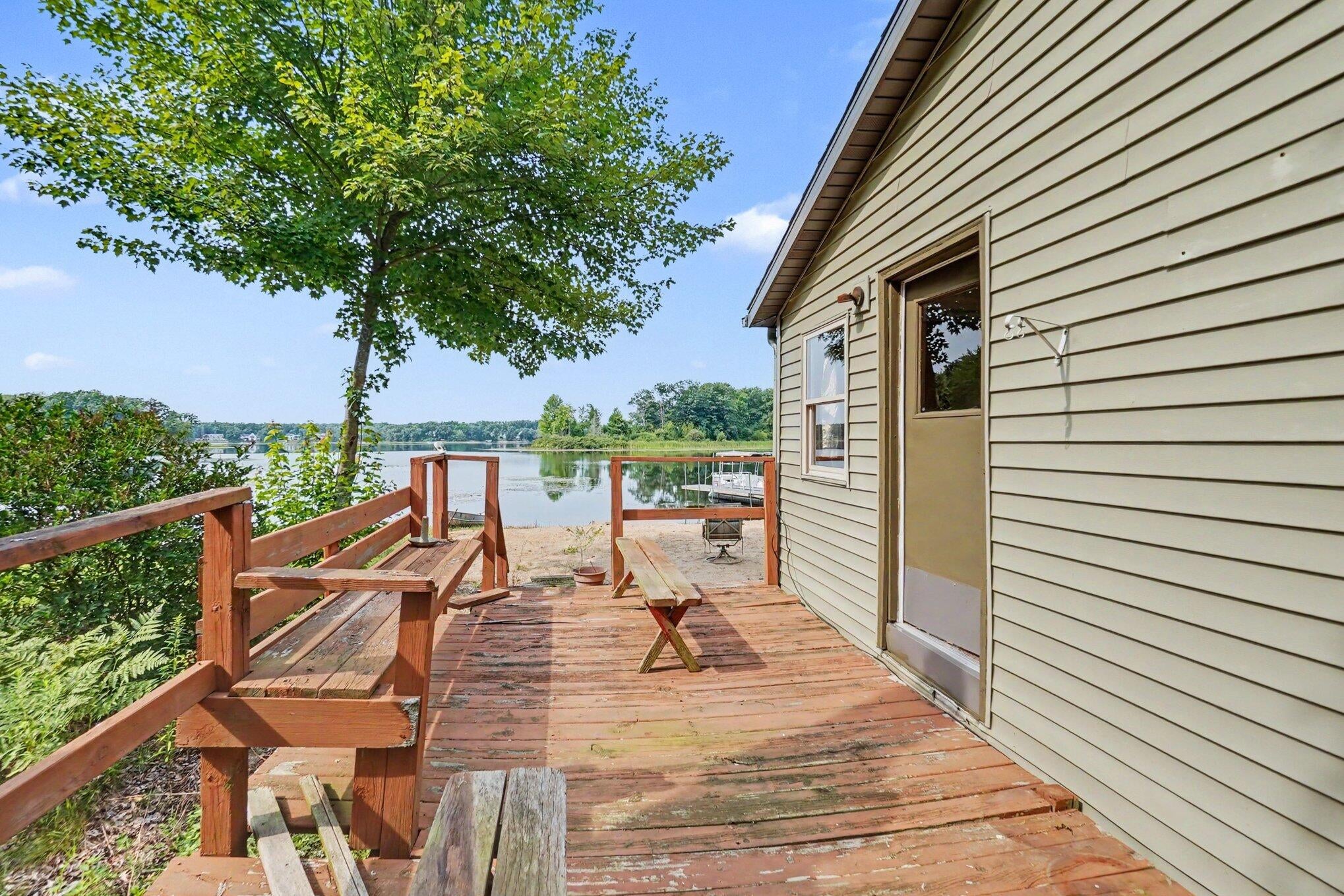 8221 S Island View Drive