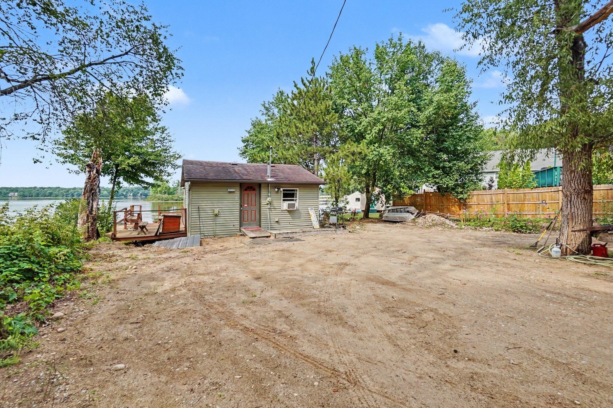 8221 S Island View Drive