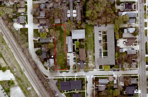 414 OAKLAND Avenue Royal Oak City MI 48067