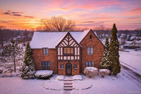 142 Ottawa Drive Pontiac City MI 48341