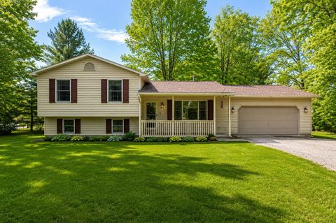 Photo of 9219 Blackburn Drive, Long Lake Township, MI 49685 (MLS # 78080068765)