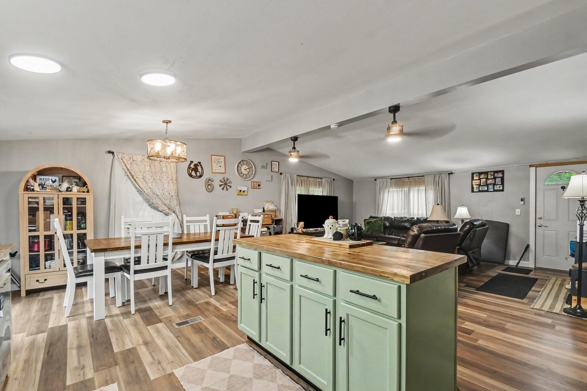 11905 Dutch Settlement Road
