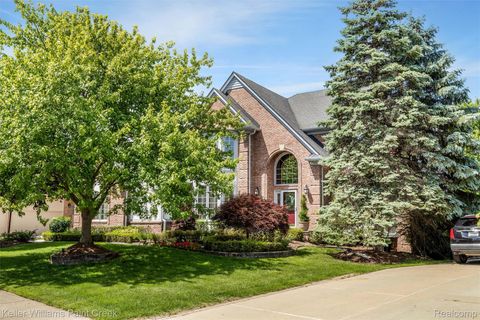 Photo of 2036 Hickory Trail Drive, Rochester Hills City, MI 48309 (MLS # 20261048059)