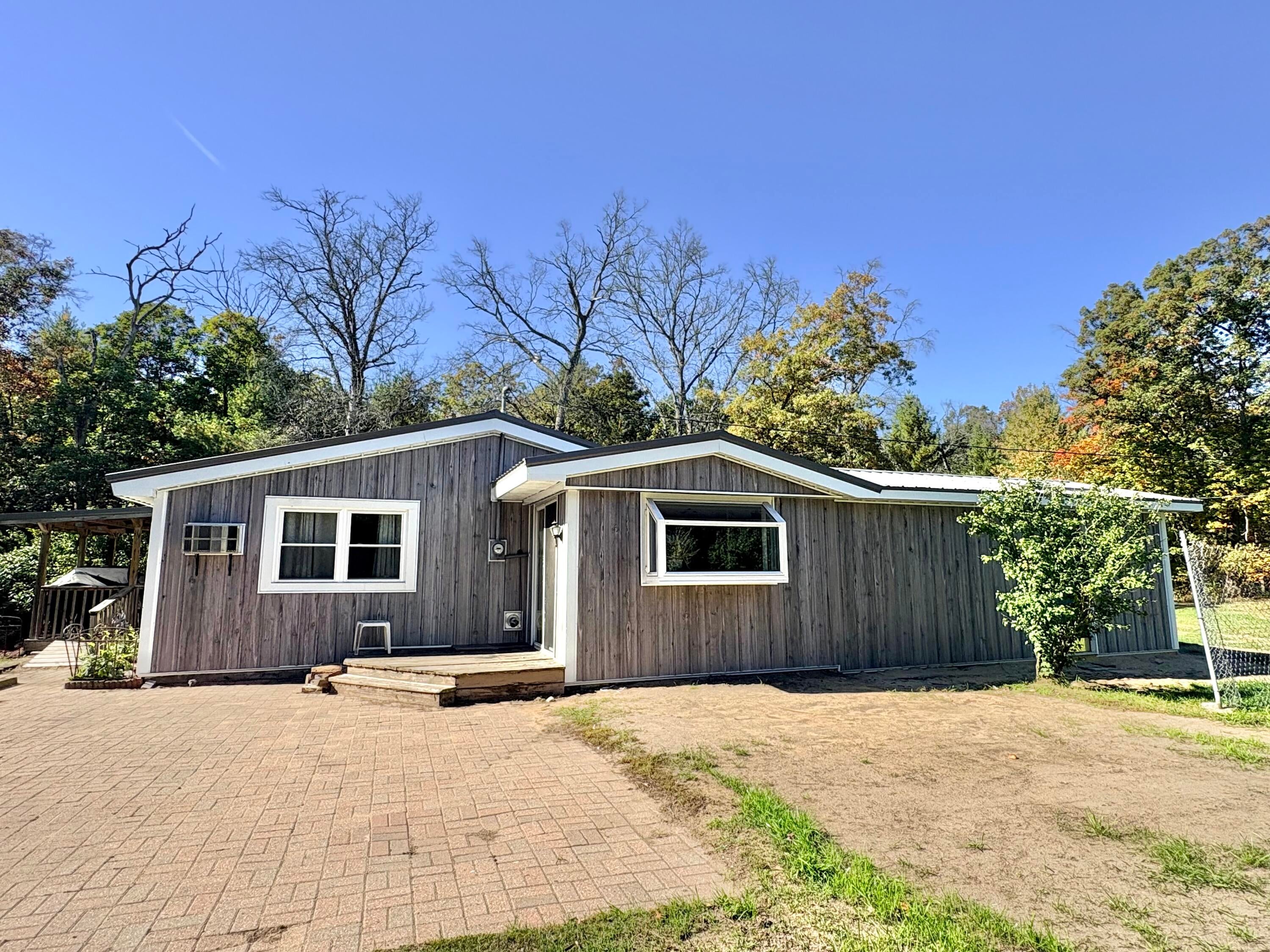 2330 W 76th Street