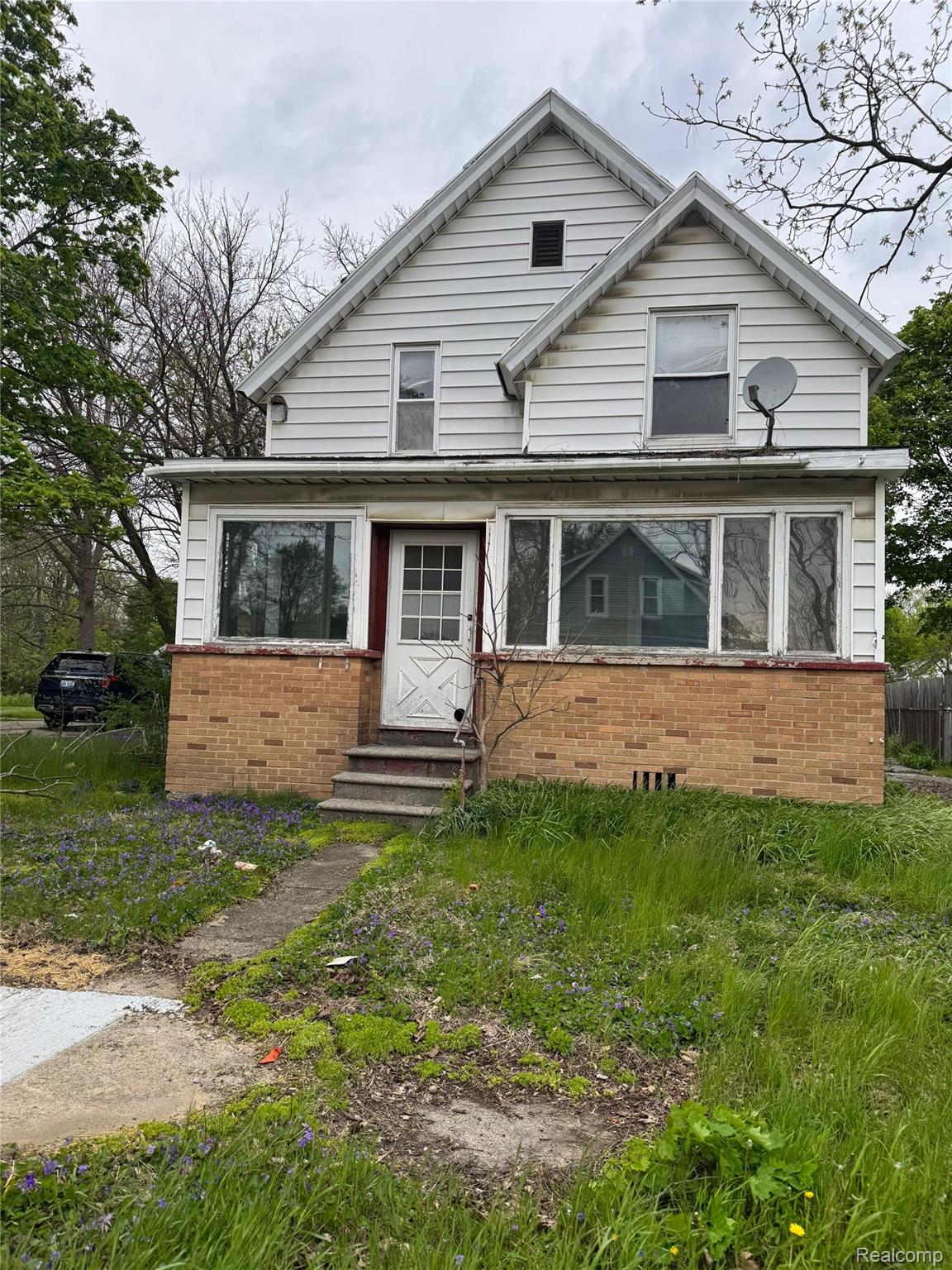 1359 Roosevelt Avenue
