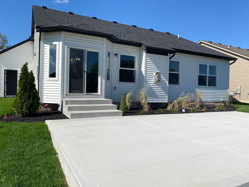 Photo of 37234 Joy Road, Livonia City, MI 48150 (MLS # 81026017187)