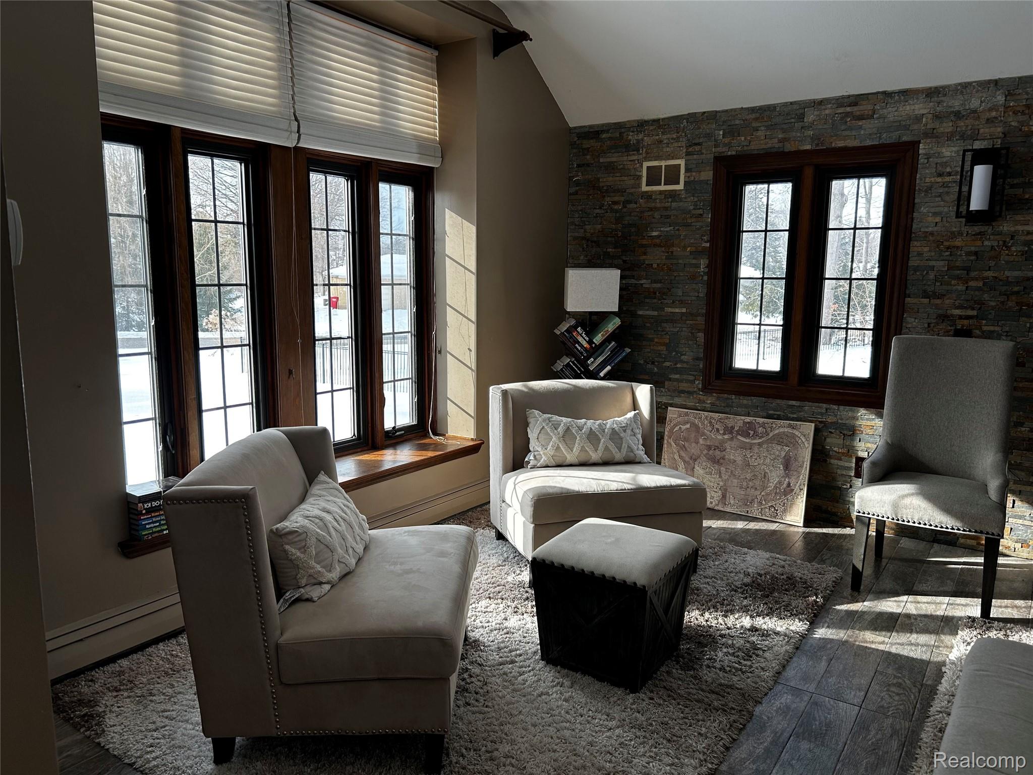 24609 Delwood Street