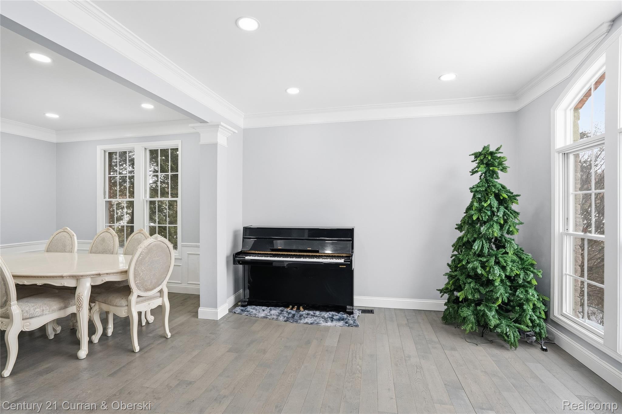 2043 Centennial Drive